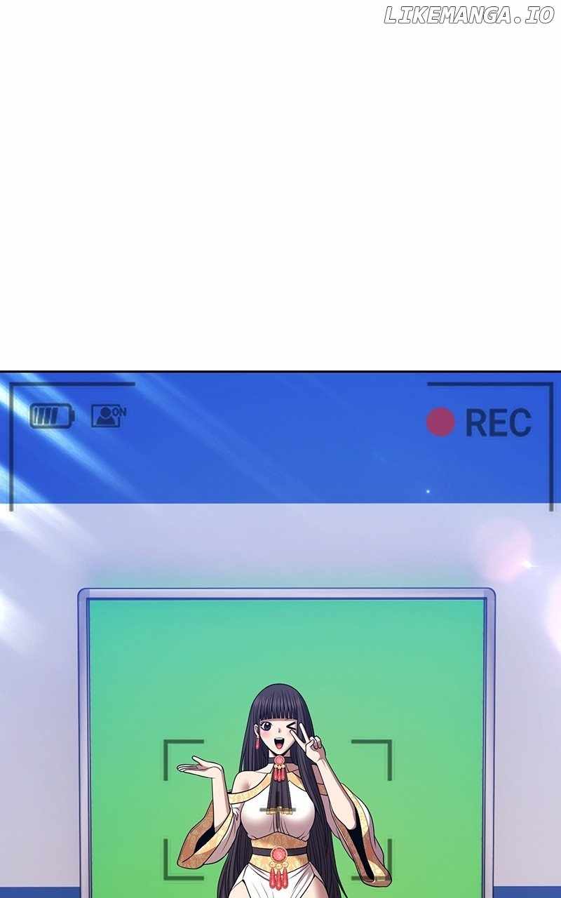 423